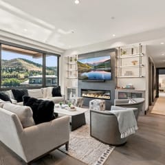 42 Riverfront Ln #402