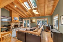1302 Zurich Ln - Image 2