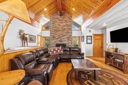 670 Antler Ridge - Image 2