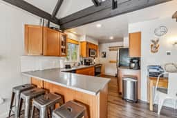 157 Wagon Rd - Image 2