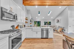 675 Rawhide Dr - Image 2