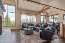 345 Lodgepole Cir - Image 2