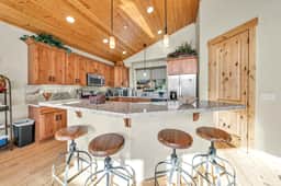 1000 Bristol Cir - Image 2