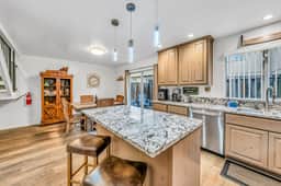 95 Lake Forest Glen - Image 2
