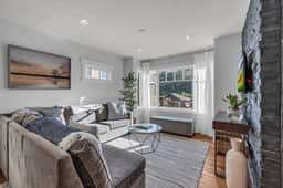 1039 Norfolk Ave - Image 2