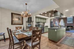 Park Ave #250 - Image 3