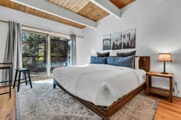 3265 Edgewater Dr - Image 5