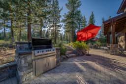 9380 Heartwood Dr - Image 3