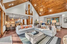 9380 Heartwood Dr - Image 4
