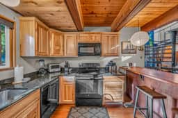950 Pine Ridge - Image 4