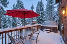 1550 Queens Way - Image 4
