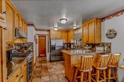 1305 Kings Way - Image 2