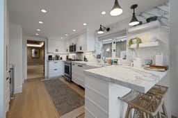572 Woodside Ave - Image 2