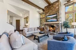 616 Forest Rd W - Image 2
