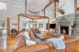130 Russell Dr - Image 2