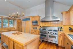 130 Russell Dr - Image 5