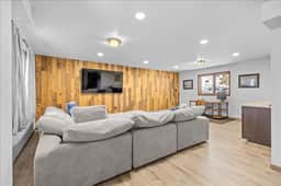 880 Fox Farm - Image 3