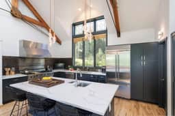 110 Hood Park - Image 2