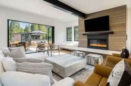 4070 N Lake Blvd - Image 5