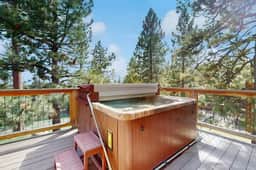 3050 Fabian Way - Image 2