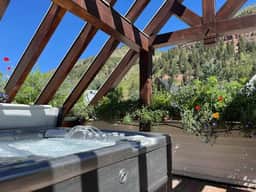 Wildwood Canyon Inn - Image 2