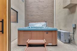 Park Ave #239 - Image 2