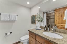 Park Ave #239 - Image 5