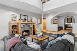 21 Mountain View - Image 3