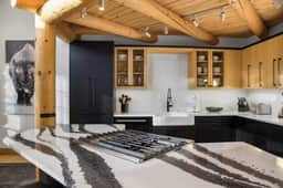 108 Lodges Ln - Image 4