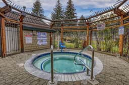 134 Lake Forest Glen - Image 5