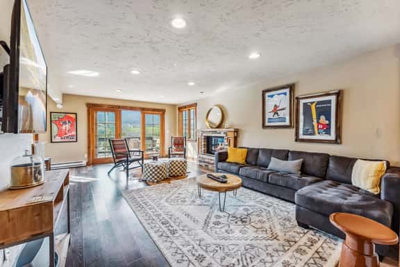 571 Shekel Ln - Image 1