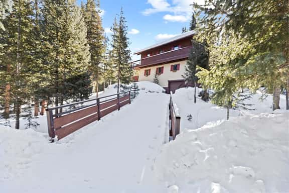 48 Gregory Cir - Image 1