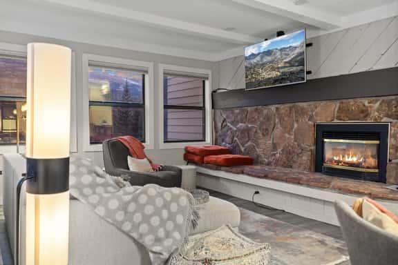 Longbranch #211 - Image 1