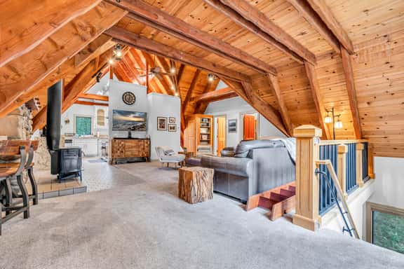 800 Woodside Dr - Image 1
