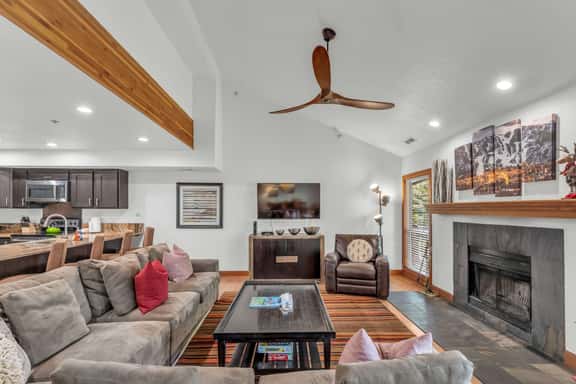 SilverCliff #302 - Image 1