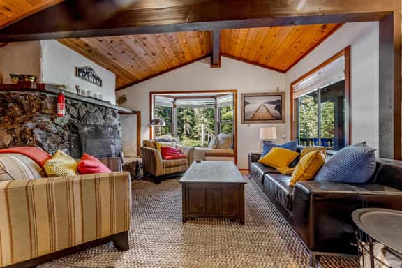 775 Old County Rd - Image 1