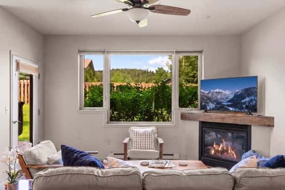Tamarack Court #C - Image 1