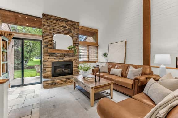 Park Ave #239 - Image 1