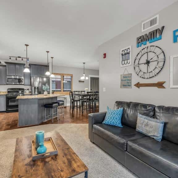 Bear Hollow 4303 - Image 1