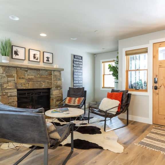 1144 Woodside Ave - Image 1