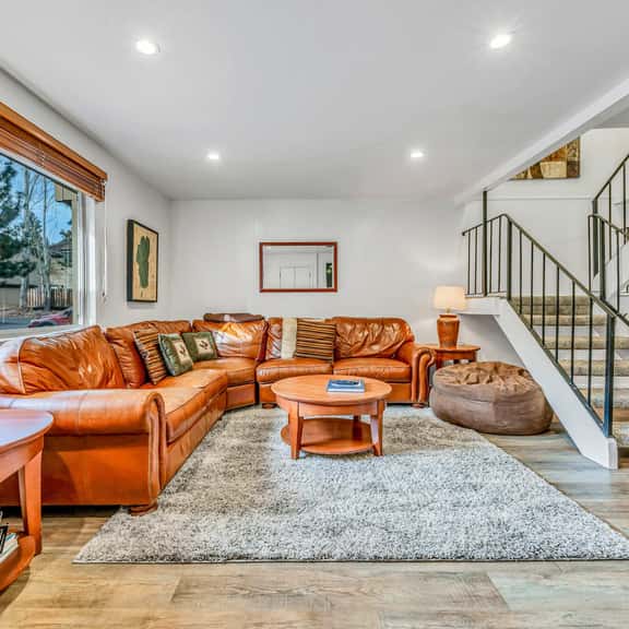 95 Lake Forest Glen - Image 1