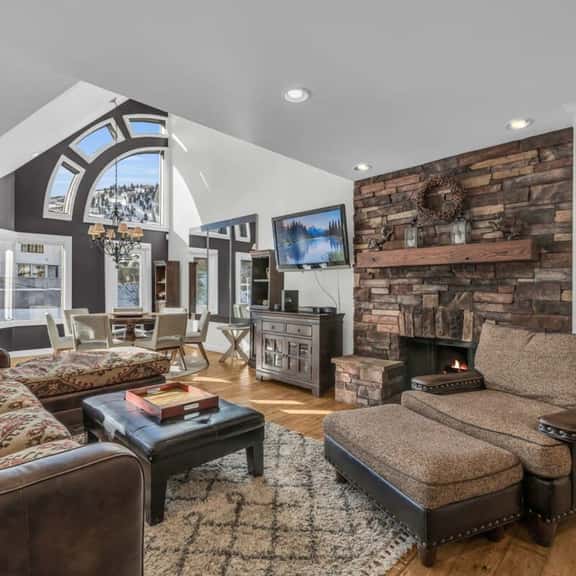 297 Deer Valley Dr - Image 1