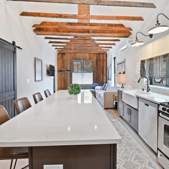 1158 Woodside Ave - Image 1