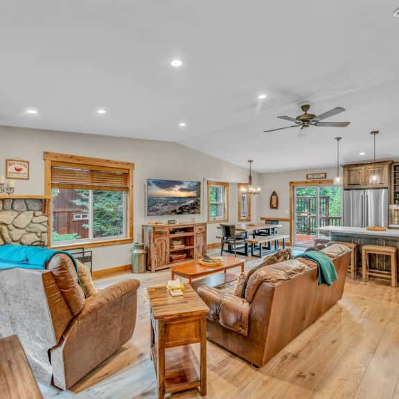 1152 Statford Way - Image 1