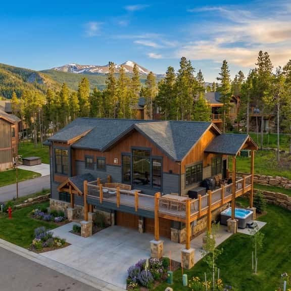 103 Retreat Dr - Image 1