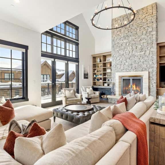 53 Moose Hill - Image 1