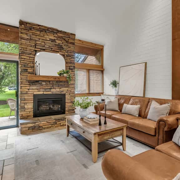 Park Ave #239 - Image 1