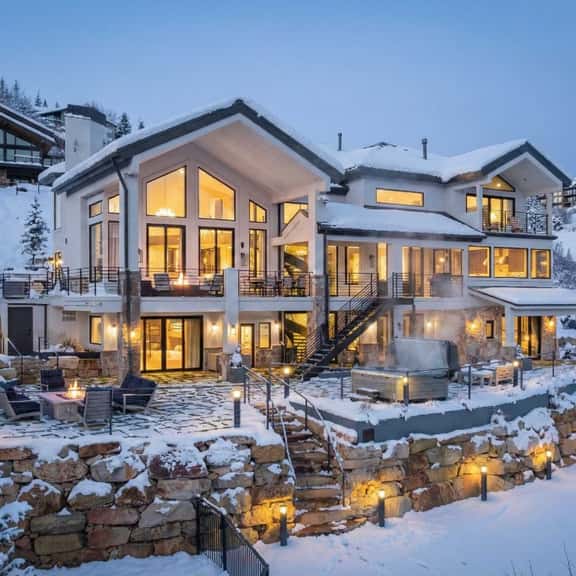 1115 Aerie Dr - Image 1