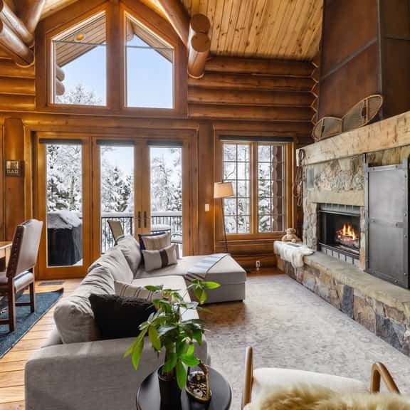 110 Lodges ln - Image 1