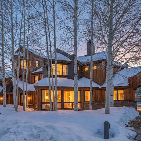 130 Russell Dr - Image 1